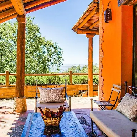 Nice In With Wifi, 4 Bedrooms And Outdoor Swimming Pool Dom wakacyjny *