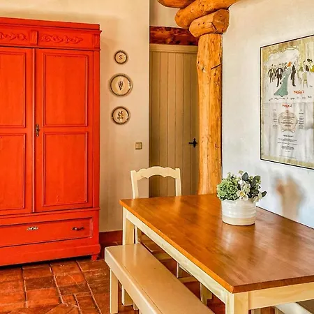 Nice In With Wifi, 4 Bedrooms And Outdoor Swimming Pool *