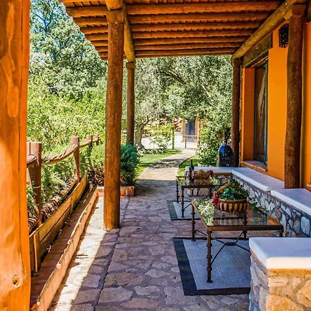 Nice In With Wifi, 4 Bedrooms And Outdoor Swimming Pool * Candeleda